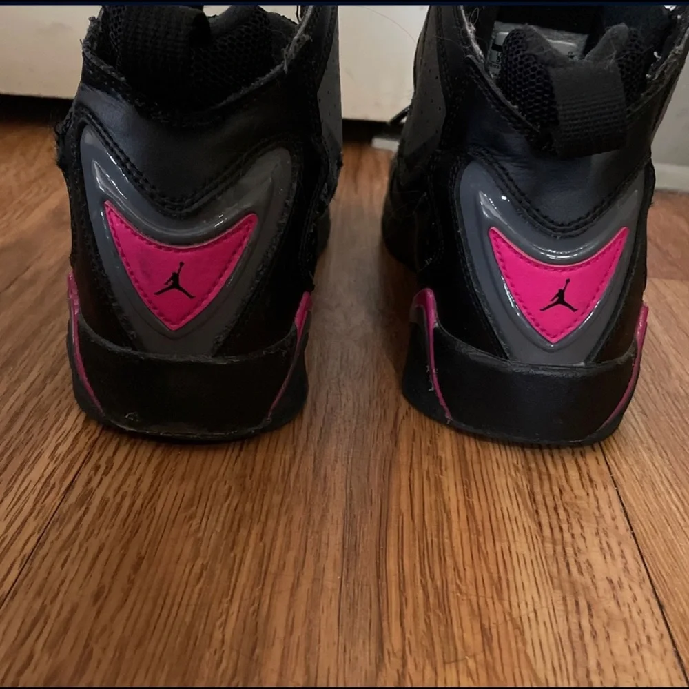 Air Jordans - Picture 4 of 6
